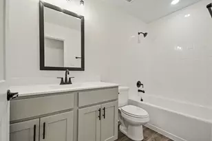 2 Keystone Ct, Angleton, TX 77515 - Photo 17