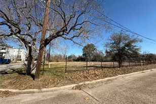 2303 Holman St, Houston, TX 77004 - Photo 13