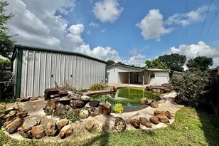 2301 7th St, Port Neches, TX 77651 - Photo 15