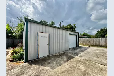 2301 7th Street, Port Neches, TX 77651 - Photo 27