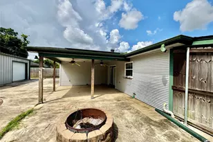 2301 7th St, Port Neches, TX 77651 - Photo 17
