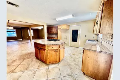 2301 7th Street, Port Neches, TX 77651 - Photo 7
