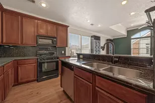 1768 Aden Dr, Houston, TX 77003 - Photo 7