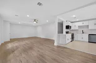 6854 Evans St, Houston, TX 77061 - Photo 17