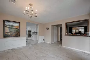811 Loire Ln, Houston, TX 77090 - Photo 7