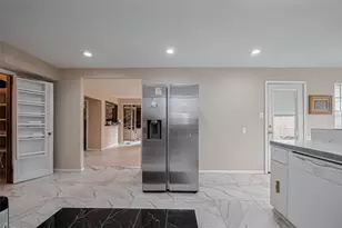 811 Loire Ln, Houston, TX 77090 - Photo 11