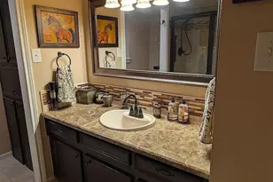 410 Brook Hollow Dr, Conroe, TX 77385 - Photo 9