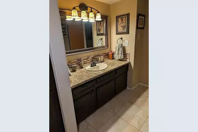 410 Brook Hollow Drive, Conroe, TX 77385 - Photo 11