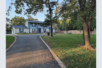 410 Brook Hollow Drive, Conroe, TX 77385 - Photo 3