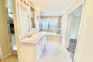 11720 W Small Oak Ln, Willis, TX 77378 - Photo 13
