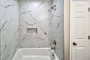 415 Sevenhampton Ln, Houston, TX 77015 - Photo 23