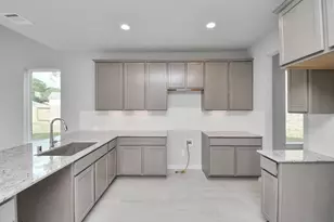 11731 Leafy Laurel Dr, Houston, TX 77066 - Photo 9