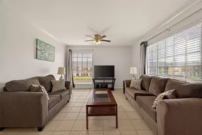 2201 Fountain View Drive #2, Houston, TX 77057 - Photo 9