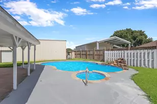 7912 South Dr, Beaumont, TX 77705 - Photo 31