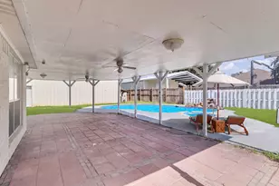 7912 South Dr, Beaumont, TX 77705 - Photo 29