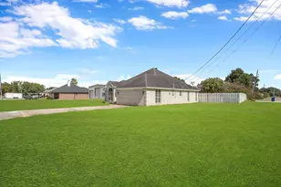 7912 South Dr, Beaumont, TX 77705 - Photo 9