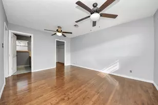 10315 Carlow Ln, La Porte, TX 77571 - Photo 11