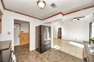 10315 Carlow Ln, La Porte, TX 77571 - Photo 5