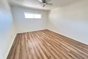 911 Byrne St, Houston, TX 77009 - Photo 5