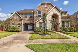 5626 Valley Country Ln, Sugar Land, TX 77479 - Photo 1