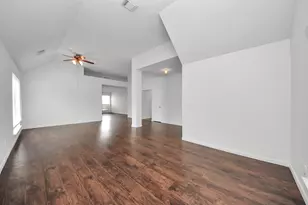 1722 Newmark Dr, Houston, TX 77014 - Photo 9