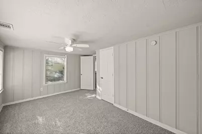 203 W Hart Avenue, Pasadena, TX 77506 - Photo 11