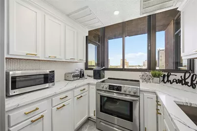 5150 Hidalgo Street #903, Houston, TX 77056 - Photo 11