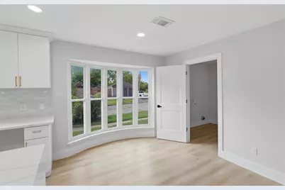 8114 Pella Drive, Houston, TX 77036 - Photo 11