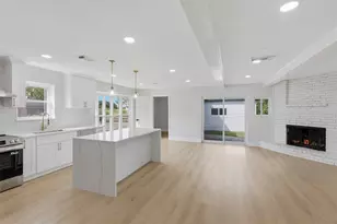 8114 Pella Dr, Houston, TX 77036 - Photo 5