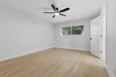 8114 Pella Drive, Houston, TX 77036 - Photo 17