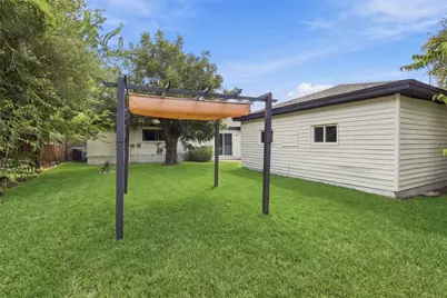 8114 Pella Drive, Houston, TX 77036 - Photo 23