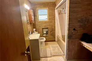 845 Jackson Ave, Bacliff, TX 77518 - Photo 13