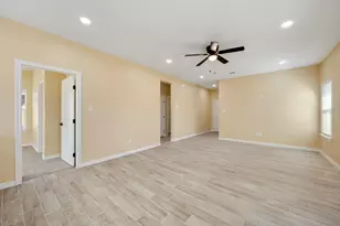 1505 Red Oak St, Bryan, TX 77803 - Photo 7