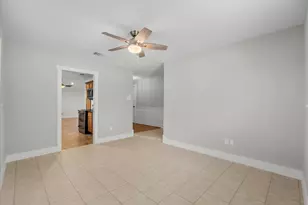 2107 Yorktown Ct S, League City, TX 77573 - Photo 5