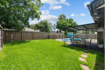 2107 Yorktown Court S, League City, TX 77573 - Photo 23