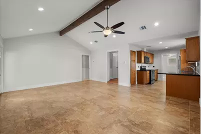 2107 Yorktown Court S, League City, TX 77573 - Photo 11