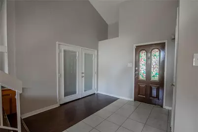 10106 Lost Trail Street, Houston, TX 77088 - Photo 3