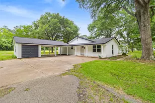 74 Robinson Rd, Huntsville, TX 77320 - Photo 3