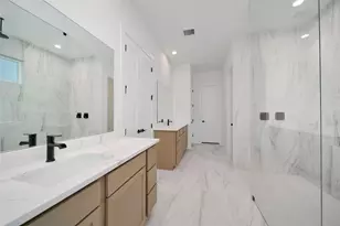 316 Louvenia Ct, Pinehurst, TX 77362 - Photo 19