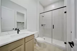 316 Louvenia Ct, Pinehurst, TX 77362 - Photo 29