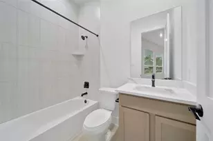 316 Louvenia Ct, Pinehurst, TX 77362 - Photo 35