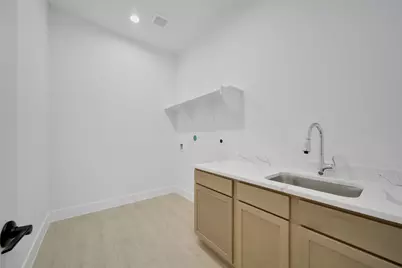 316 Louvenia Court, Pinehurst, TX 77362 - Photo 37