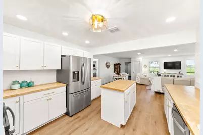 2103 Holly Street, East Bernard, TX 77435 - Photo 19