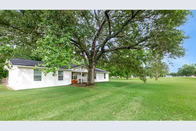 2103 Holly Street, East Bernard, TX 77435 - Photo 39