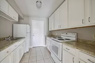 5107 Clover St, Houston, TX 77033 - Photo 5