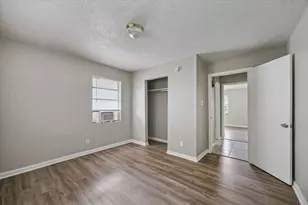5107 Clover St, Houston, TX 77033 - Photo 7