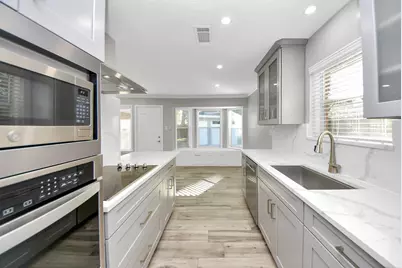 12639 Westmere Drive, Houston, TX 77077 - Photo 15