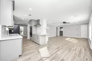 12639 Westmere Dr, Houston, TX 77077 - Photo 17