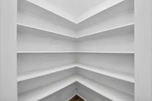 1322 E 36th St, Houston, TX 77022 - Photo 29