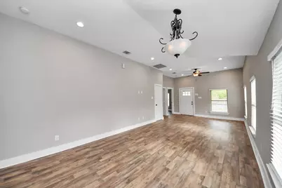 1322 E 36th Street, Houston, TX 77022 - Photo 17